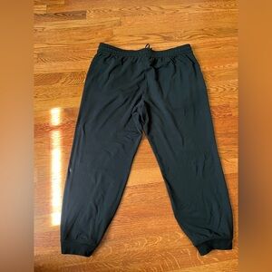 Lululemon black jogger sweats size 12